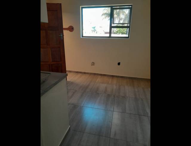 5 BEDROOM HOUSE FOR SALE IN THE ORCHARDS
